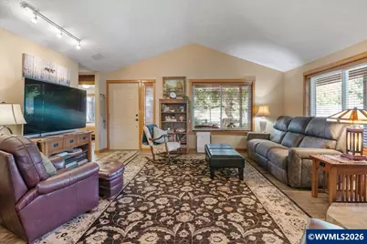 210 S 2nd St, Carlton, OR 97111 - Photo 13