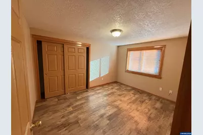 210 S 2nd St, Carlton, OR 97111 - Photo 23