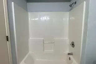 1041 Barnes Av, Salem, OR 97306 - Photo 11