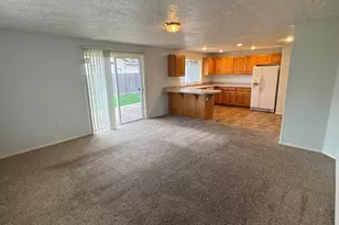 1041 Barnes Av, Salem, OR 97306 - Photo 23