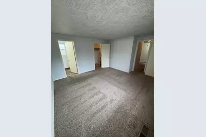 1041 Barnes Av, Salem, OR 97306 - Photo 17