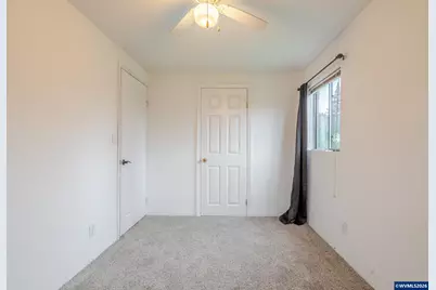 410 SW Broadway St, Mill City, OR 97360 - Photo 21