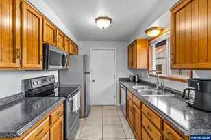 4771 Westlawn Ct SE, Salem, OR 97317 - Photo 9