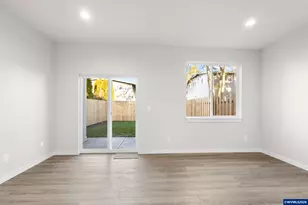 228-230-232 W Clay St, Monmouth, OR 97361 - Photo 13