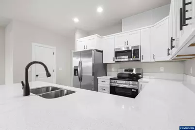 228-230-232 W Clay St, Monmouth, OR 97361 - Photo 11