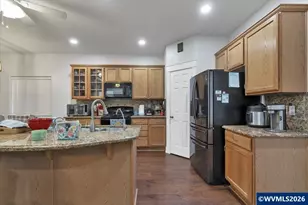 888 Morning Glory St, Independence, OR 97351 - Photo 5