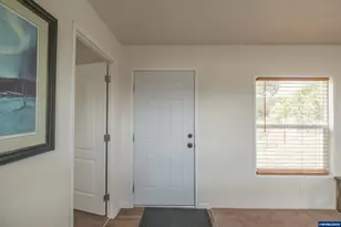 141 S 17th St, Independence, OR 97351 - Photo 3