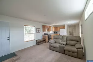 141 S 17th St, Independence, OR 97351 - Photo 5