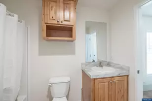 141 S 17th St, Independence, OR 97351 - Photo 15