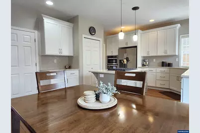 466 Yellowstone Dr S, Monmouth, OR 97361 - Photo 9