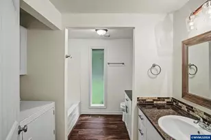 20450 Abiqua Rd NE, Scotts Mills, OR 97375 - Photo 15