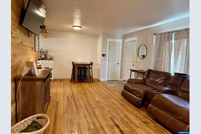 1025 2nd Av, Sweet Home, OR 97386 - Photo 11