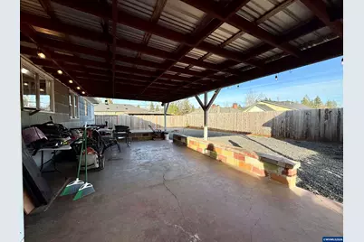 1025 2nd Av, Sweet Home, OR 97386 - Photo 13