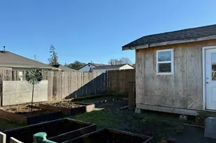 1025 2nd Ave, Sweet Home, OR 97386 - Photo 17
