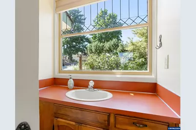 1005 Reserve St, Silverton, OR 97381 - Photo 17