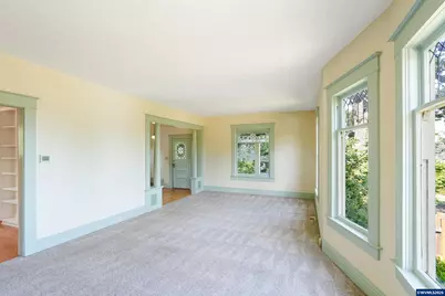 1005 Reserve St, Silverton, OR 97381 - Photo 9