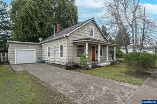 612 Walnut St, Lebanon, OR 97355 - Photo 3