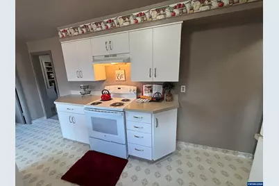 135 College Dr NW, Salem, OR 97304 - Photo 15