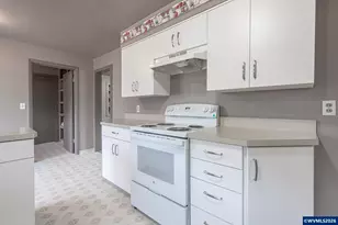 135 College Dr NW, Salem, OR 97304 - Photo 41