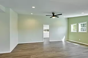 408 Clara Ct NE, Salem, OR 97301 - Photo 5