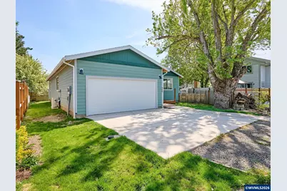 408 Clara Ct NE, Salem, OR 97301 - Photo 29