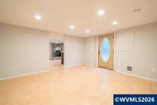 483 SE Hazel Av, Mill City, OR 97360 - Photo 11