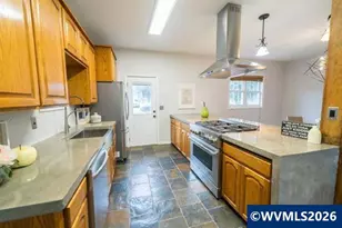 483 SE Hazel Av, Mill City, OR 97360 - Photo 3