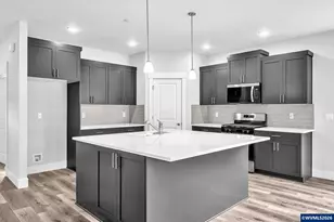 781 Riley Dr Dr, Silverton, OR 97381 - Photo 3