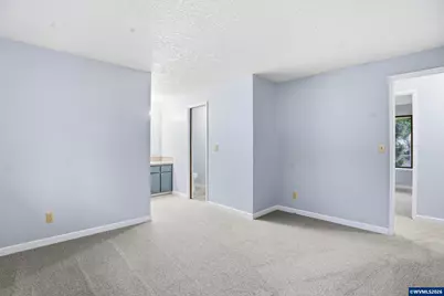 349 NE 18th St, Gresham, OR 97030 - Photo 13