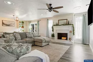 257 N 6th St, Jefferson, OR 97352 - Photo 5