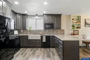 257 N 6th St, Jefferson, OR 97352 - Photo 11