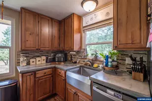 38785 Mountain Home Dr, Lebanon, OR 97355 - Photo 13