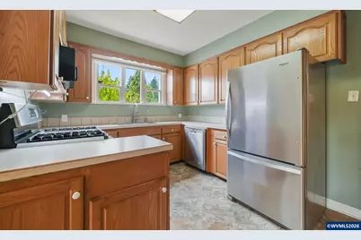 1350 NW Springhill Dr, Albany, OR 97321 - Photo 13