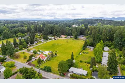 1350 NW Springhill Dr, Albany, OR 97321 - Photo 1