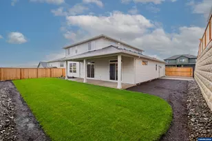 664 NW Crater Lk Dr, Dallas, OR 97338 - Photo 5