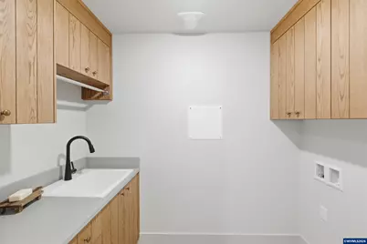 664 NW Crater Lake Dr, Dallas, OR 97338 - Photo 41