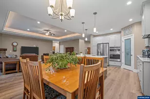 425 NW Crater Lk Dr, Dallas, OR 97338 - Photo 15