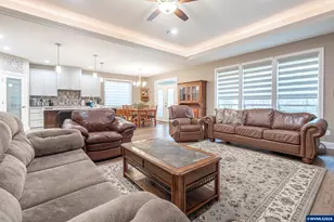 425 NW Crater Lk Dr, Dallas, OR 97338 - Photo 7