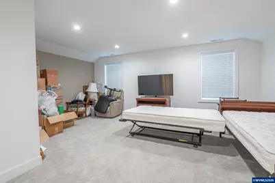 425 NW Crater Lake Dr, Dallas, OR 97338 - Photo 27