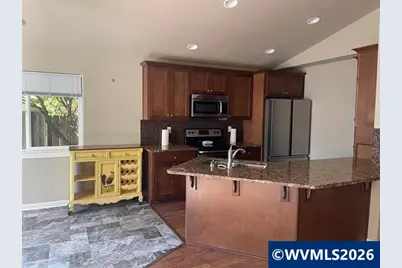 323 NW Pacific Hills Dr, Willamina, OR 97396 - Photo 7