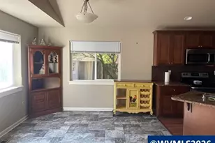 323 NW Pacific Hills Dr, Willamina, OR 97396 - Photo 9