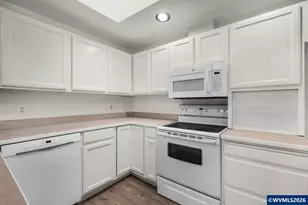 87667 Oak Island Dr, Veneta, OR 97487 - Photo 11