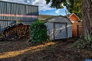 4888 38th Pl NE, Salem, OR 97305 - Photo 33