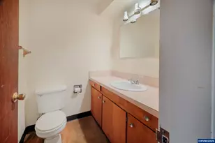 4888 38th Pl NE, Salem, OR 97305 - Photo 23