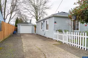 634 Waverly Dr SE, Albany, OR 97322 - Photo 3