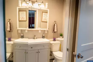 634 Waverly Dr SE, Albany, OR 97322 - Photo 13