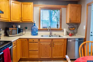 634 Waverly Dr SE, Albany, OR 97322 - Photo 9