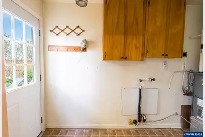 634 Waverly Dr SE, Albany, OR 97322 - Photo 11