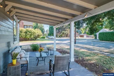 411 Mayer Dr, Lebanon, OR 97355 - Photo 5