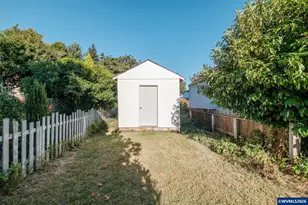 411 Mayer Dr, Lebanon, OR 97355 - Photo 11